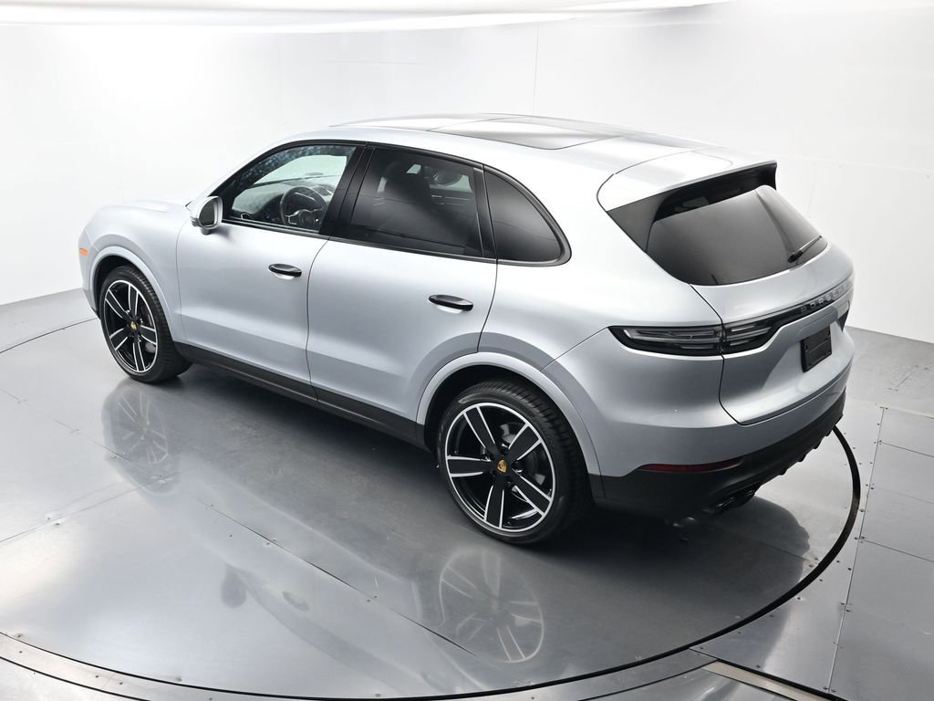 Certified 2023 Porsche Cayenne AWD/4WD image 35