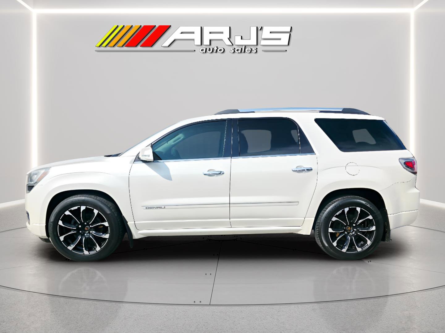 Used 2013 GMC Acadia Denali AWD/4WD image 2