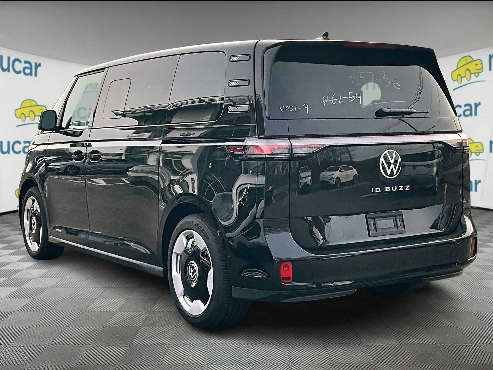 New 2025 Volkswagen ID. Buzz Pro S RWD image 5