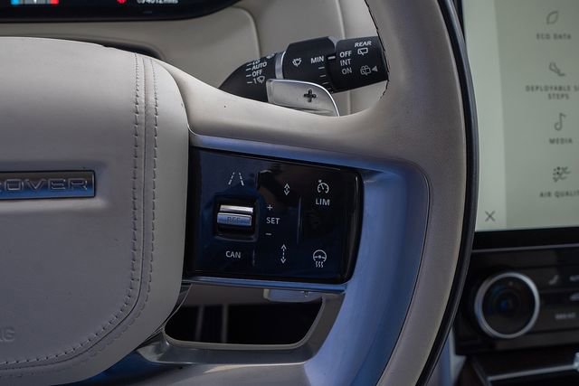 Used 2023 Land Rover Range Rover Long Wheelbase Autobiography image 21