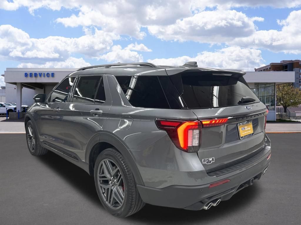 Used 2025 Ford Explorer ST AWD/4WD image 6