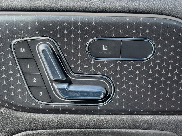 New 2026 Mercedes-Benz GLB 250 4MATIC image 19