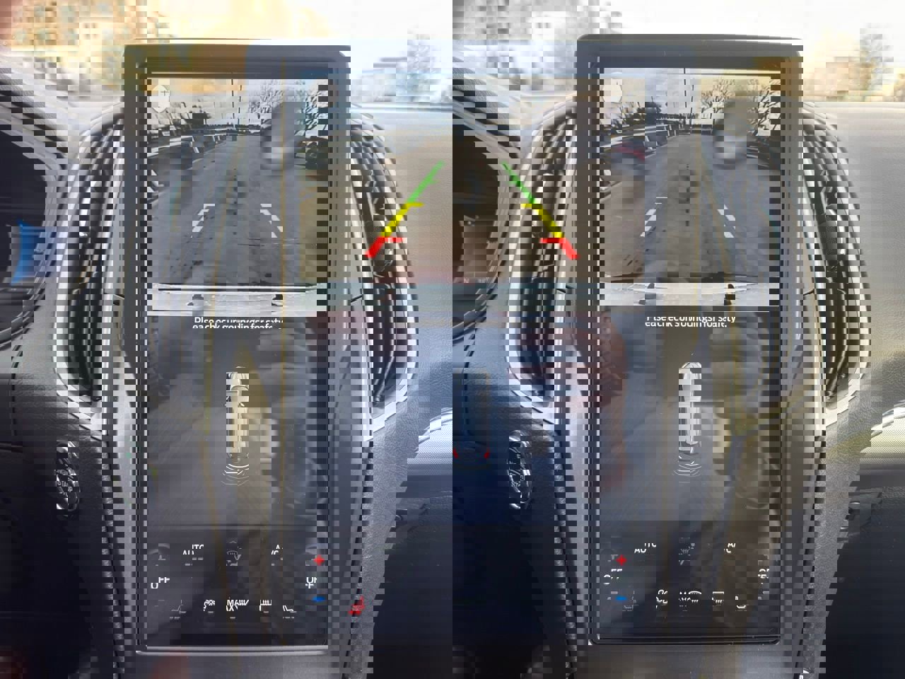 Used 2022 Ford Edge SEL w/ Sport Appearance Package image 10