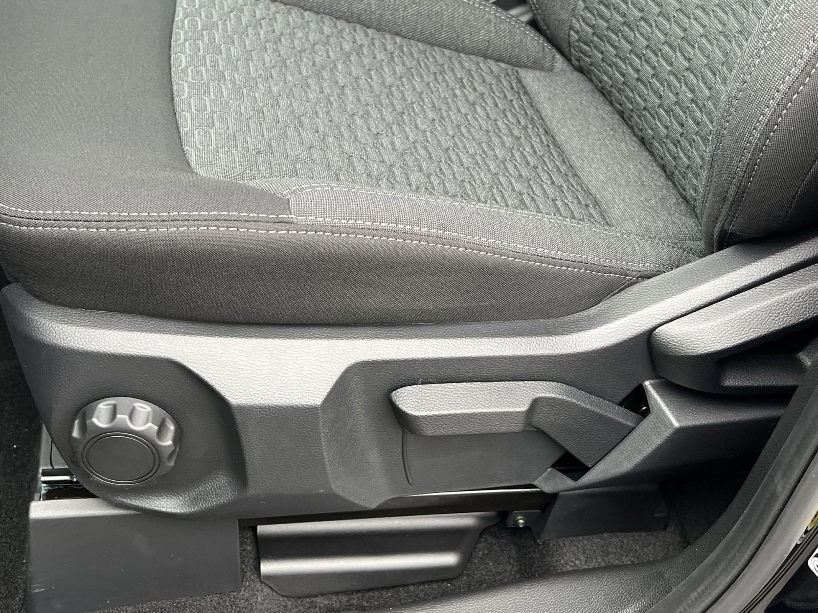 New 2025 Ford Ranger XLT w/ FX4 Off-Road Package image 14