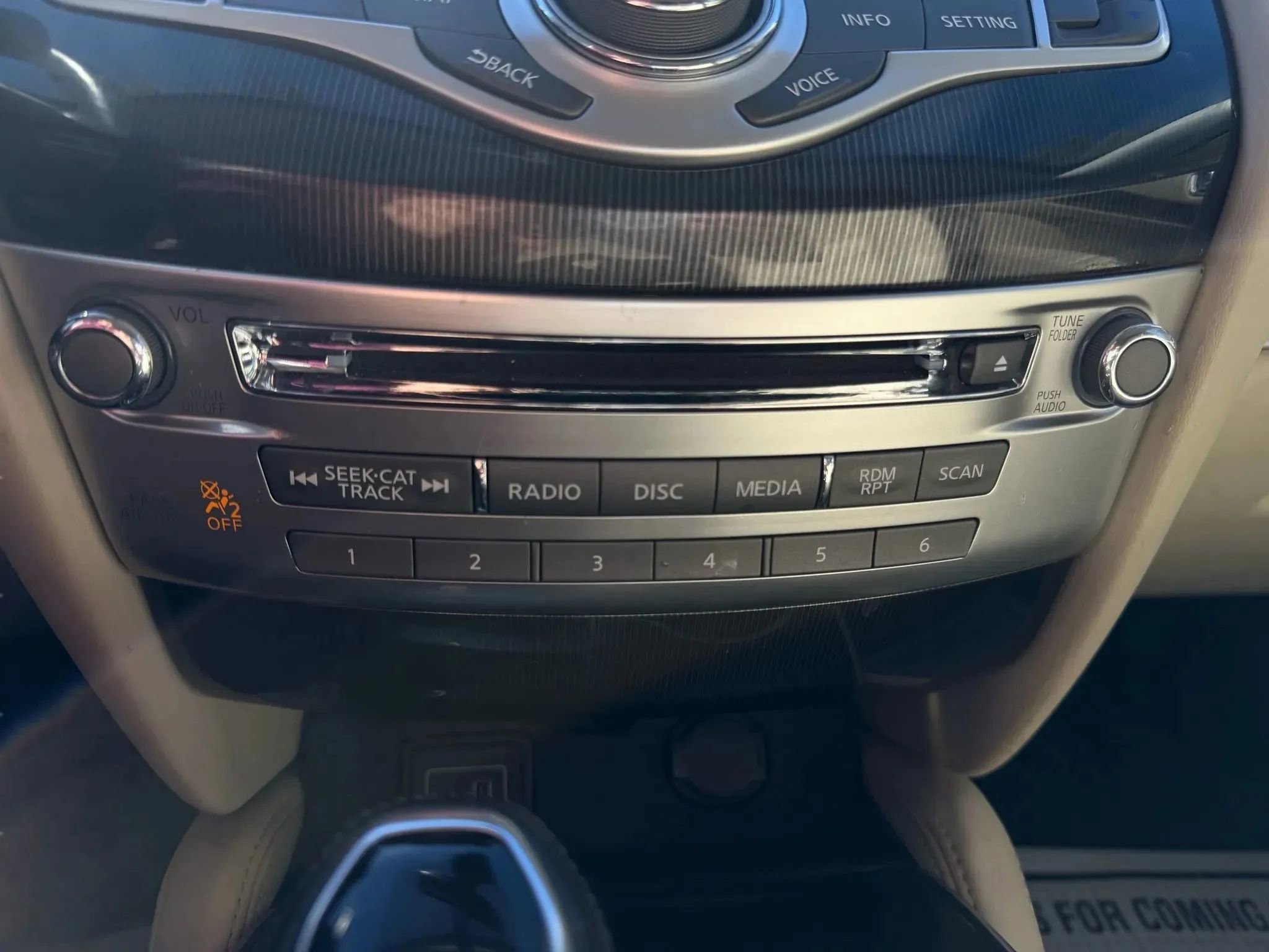 Used 2019 INFINITI QX60 Luxe w/ Essential Package image 36