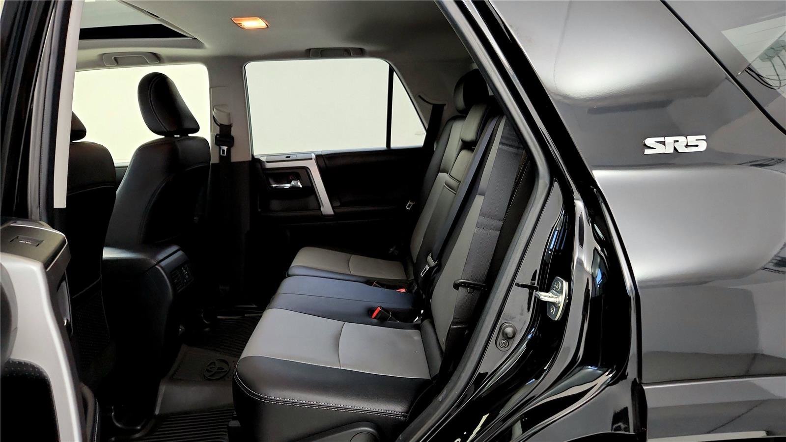 Certified 2023 Toyota 4Runner SR5 Premium w/ Moonroof Package AWD/4WD image 20