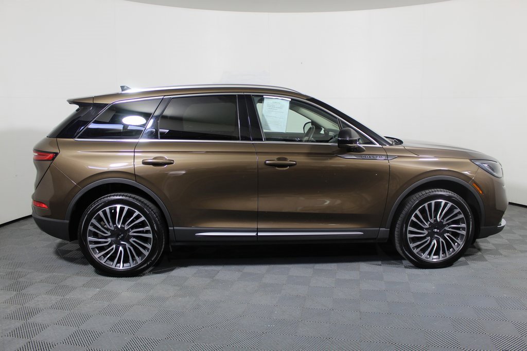 Used 2022 Lincoln Corsair Reserve image 2