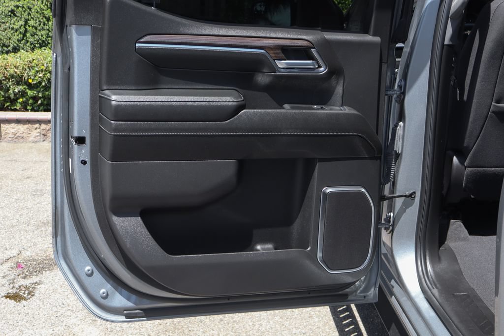 Used 2024 Chevrolet Silverado 1500 LT RWD image 39