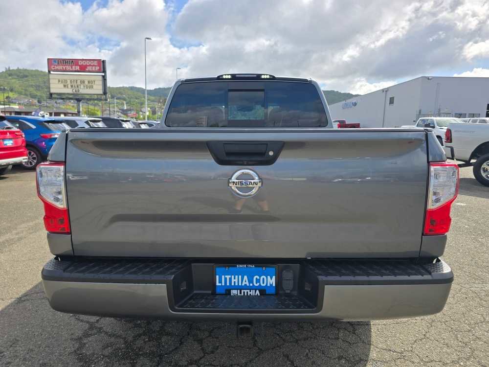 Used 2019 Nissan Titan PRO-4X AWD/4WD image 4