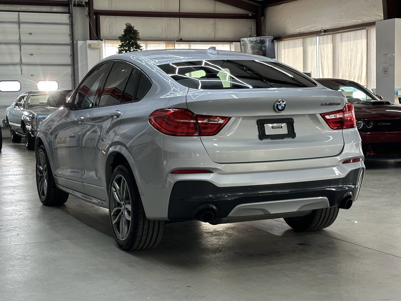 Used 2017 BMW X4 M40i w/ Technology Package image 4