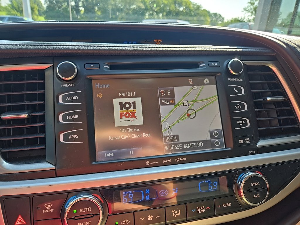 Used 2019 Toyota Highlander XLE FWD image 50
