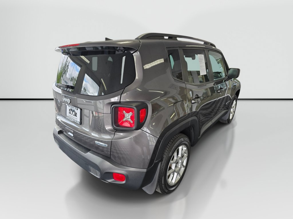 Used 2019 Jeep Renegade Latitude w/ Cold Weather Group AWD/4WD image 5