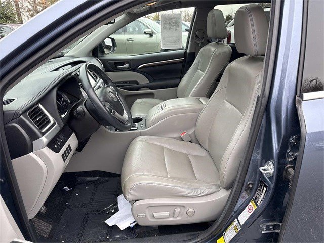 Used 2016 Toyota Highlander Limited Platinum image 14