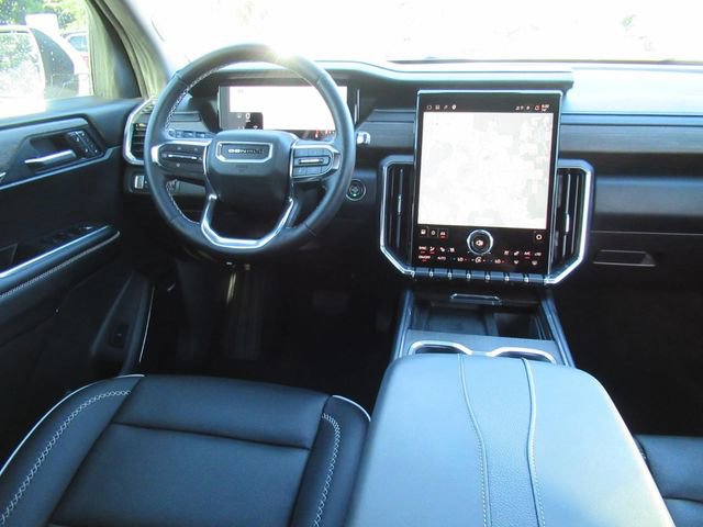 Used 2025 GMC Acadia Denali FWD image 13