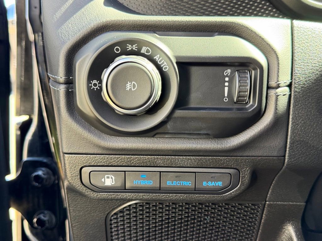 Used 2025 Jeep Wrangler Unlimited Rubicon 4xe w/ Safety Group image 29