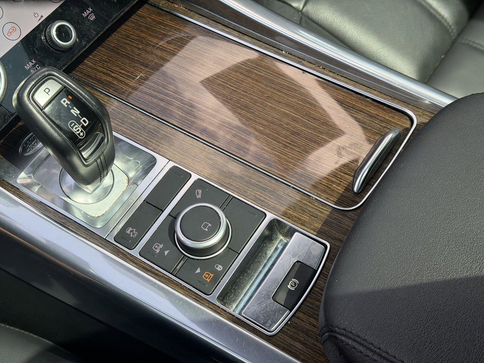 Used 2021 Land Rover Range Rover Sport SE image 11