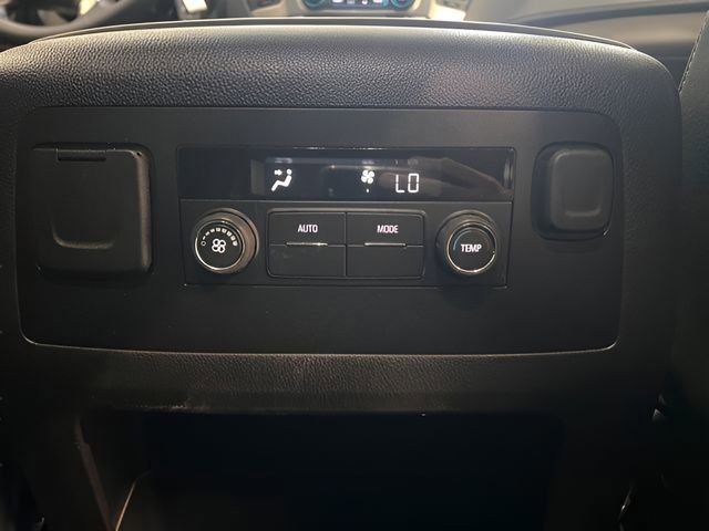Used 2018 Chevrolet Suburban LS w/ All-Season Package image 8