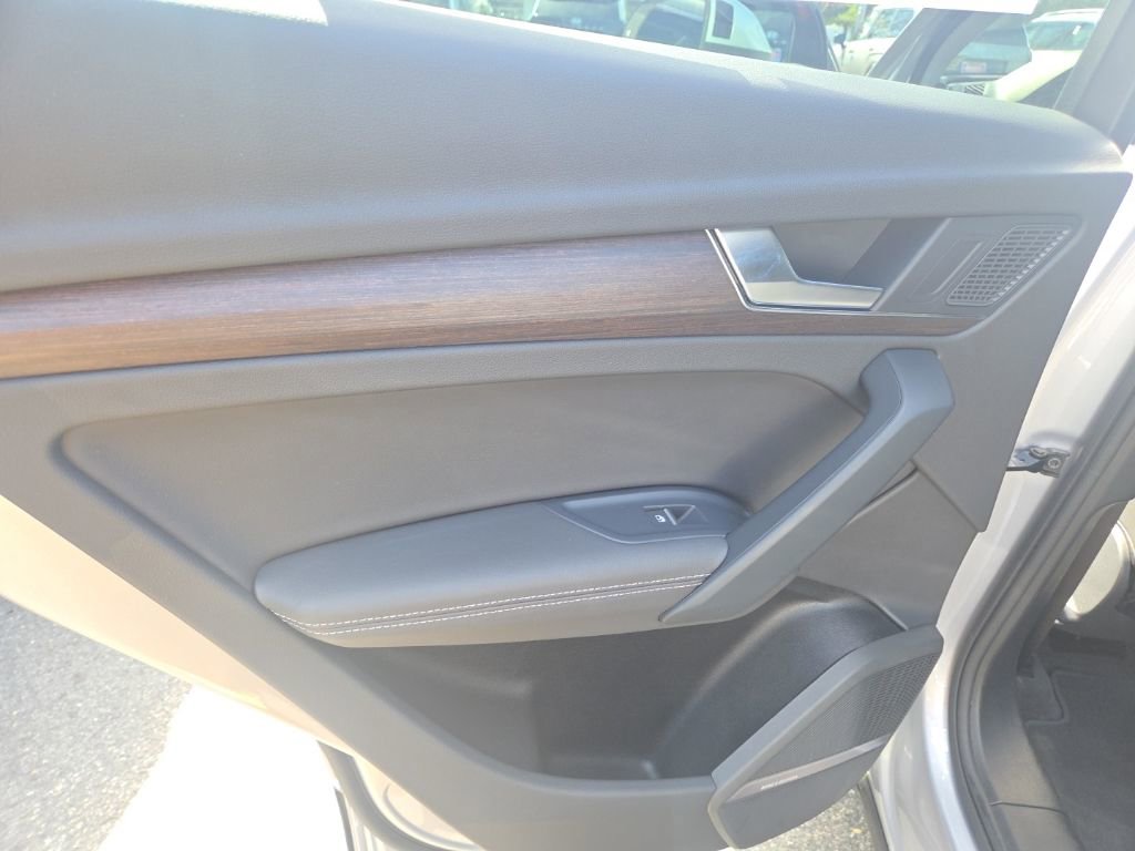 Used 2024 Audi Q5 2.0T Premium Plus image 8