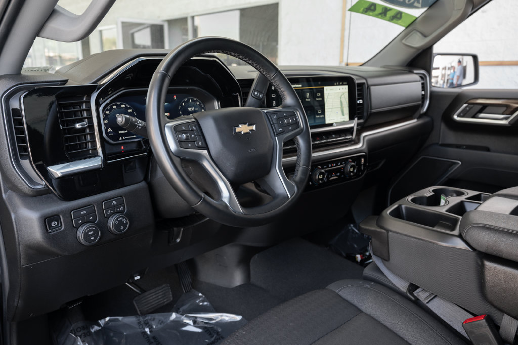 Used 2026 Chevrolet Silverado 1500 LT AWD/4WD image 19