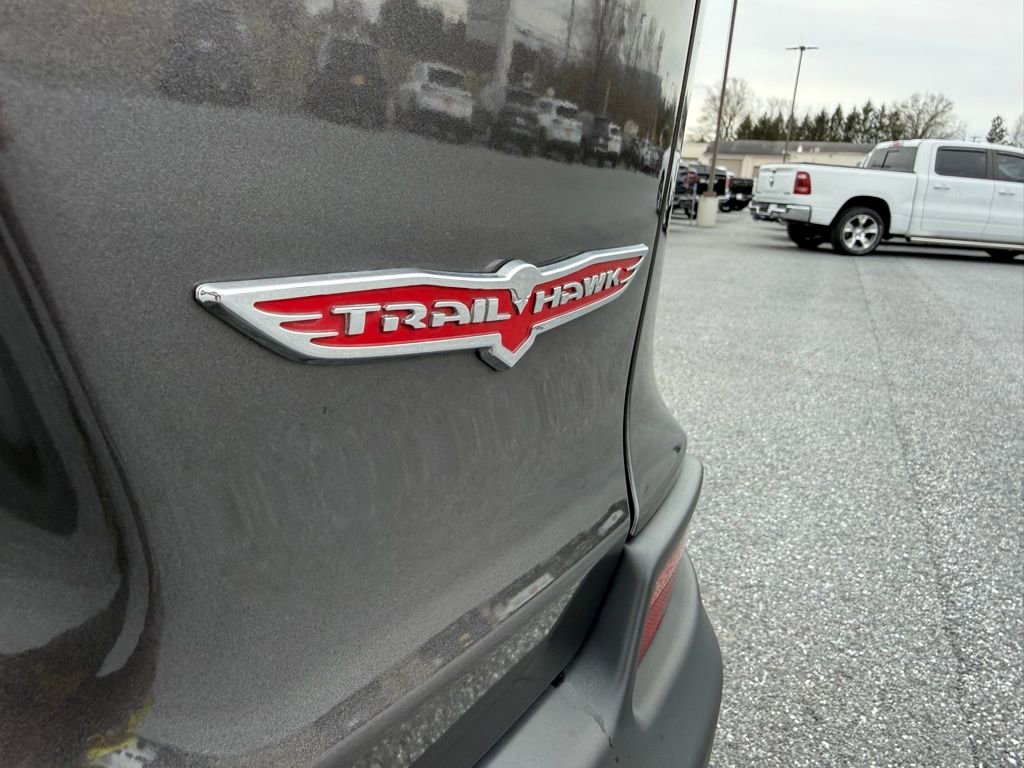 Used 2022 Jeep Cherokee Trailhawk w/ Sun, Sound & Nav Group image 13