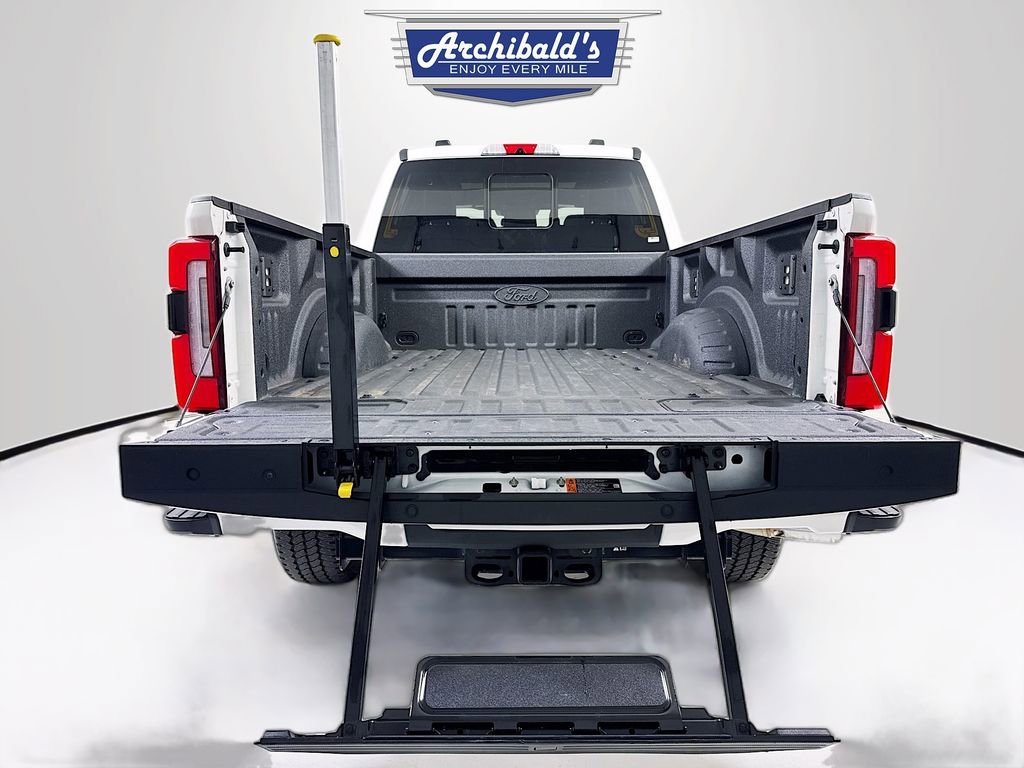 Used 2024 Ford F350 Platinum w/ FX4 Off-Road Package image 23