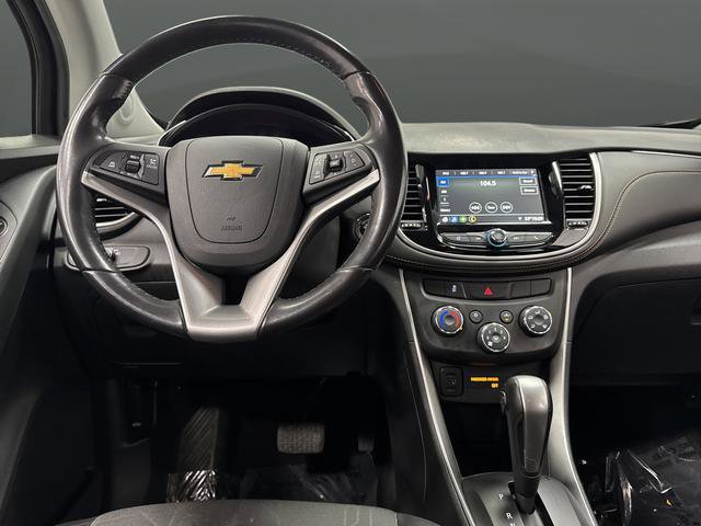 Used 2019 Chevrolet Trax LT w/ LT Convenience Package AWD/4WD image 5