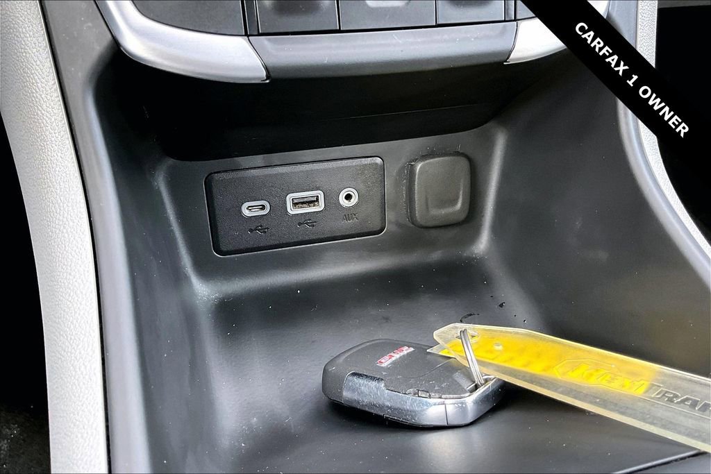 Used 2024 GMC Terrain SLE image 15