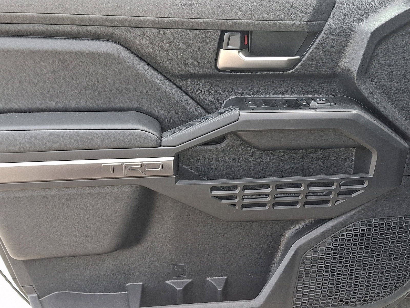 New 2026 Toyota Tacoma TRD Off-Road AWD/4WD image 11