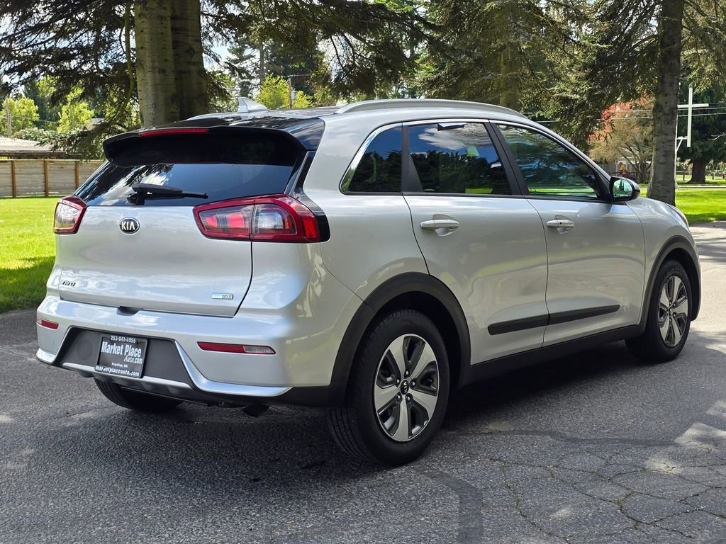 Used 2017 Kia Niro LX image 6