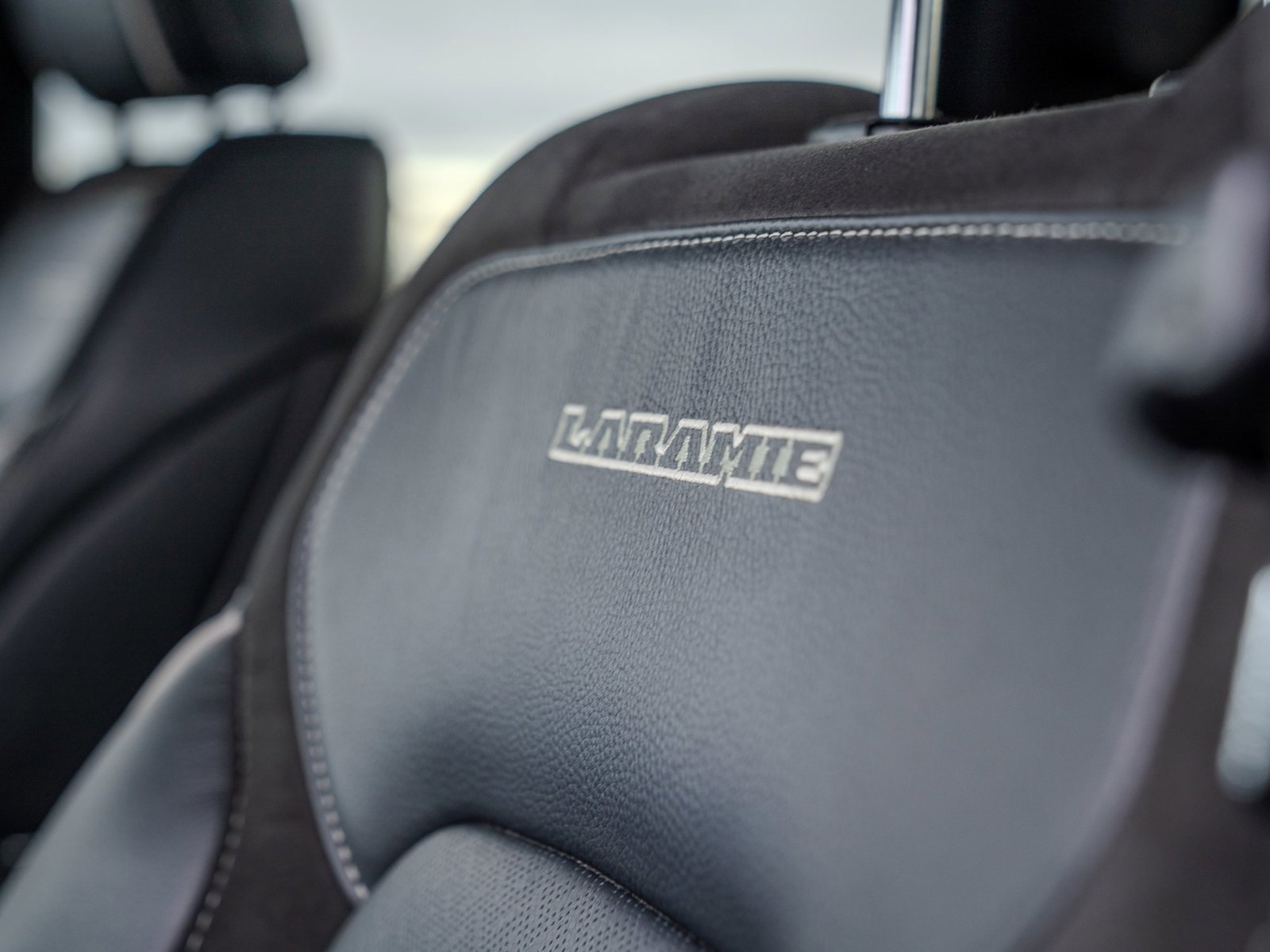 Used 2025 RAM 1500 Laramie w/ Night Edition image 18