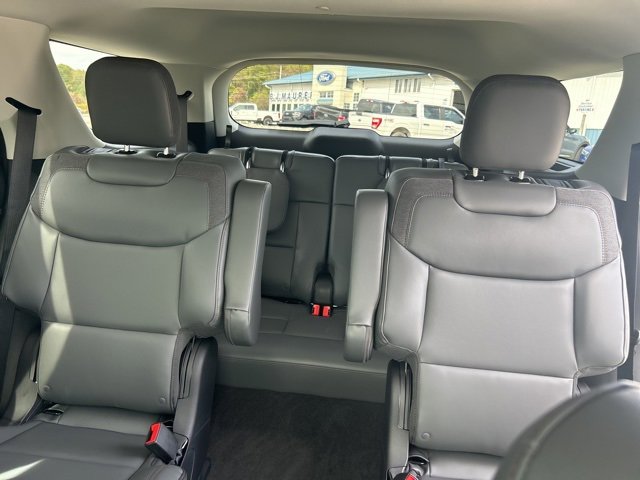 New 2025 Ford Explorer Active image 17