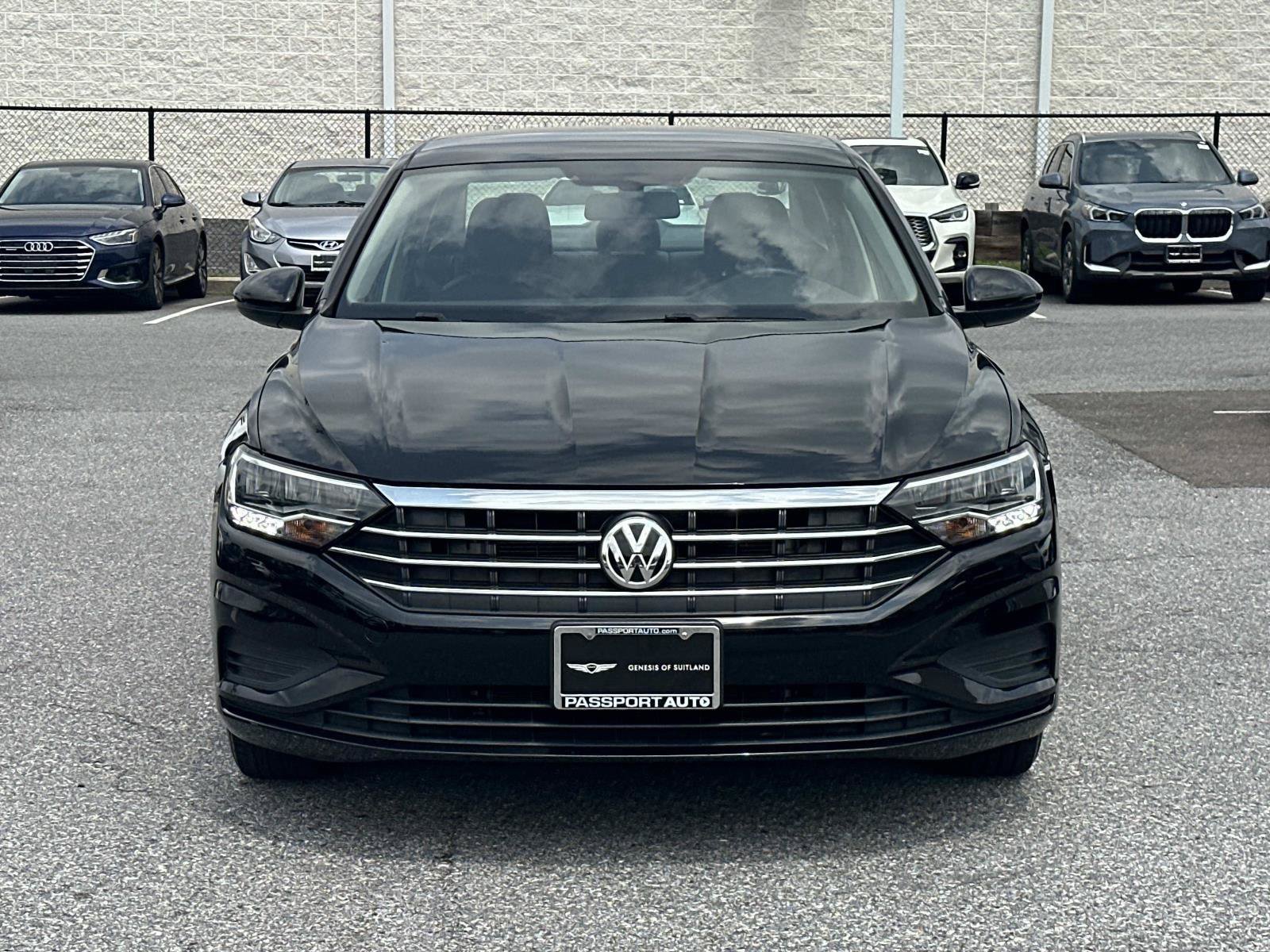 Used 2020 Volkswagen Jetta SE FWD image 2