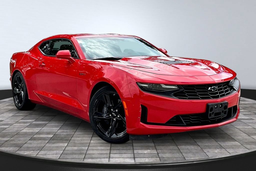 Used 2022 Chevrolet Camaro LT w/ Technology Package RWD image 3