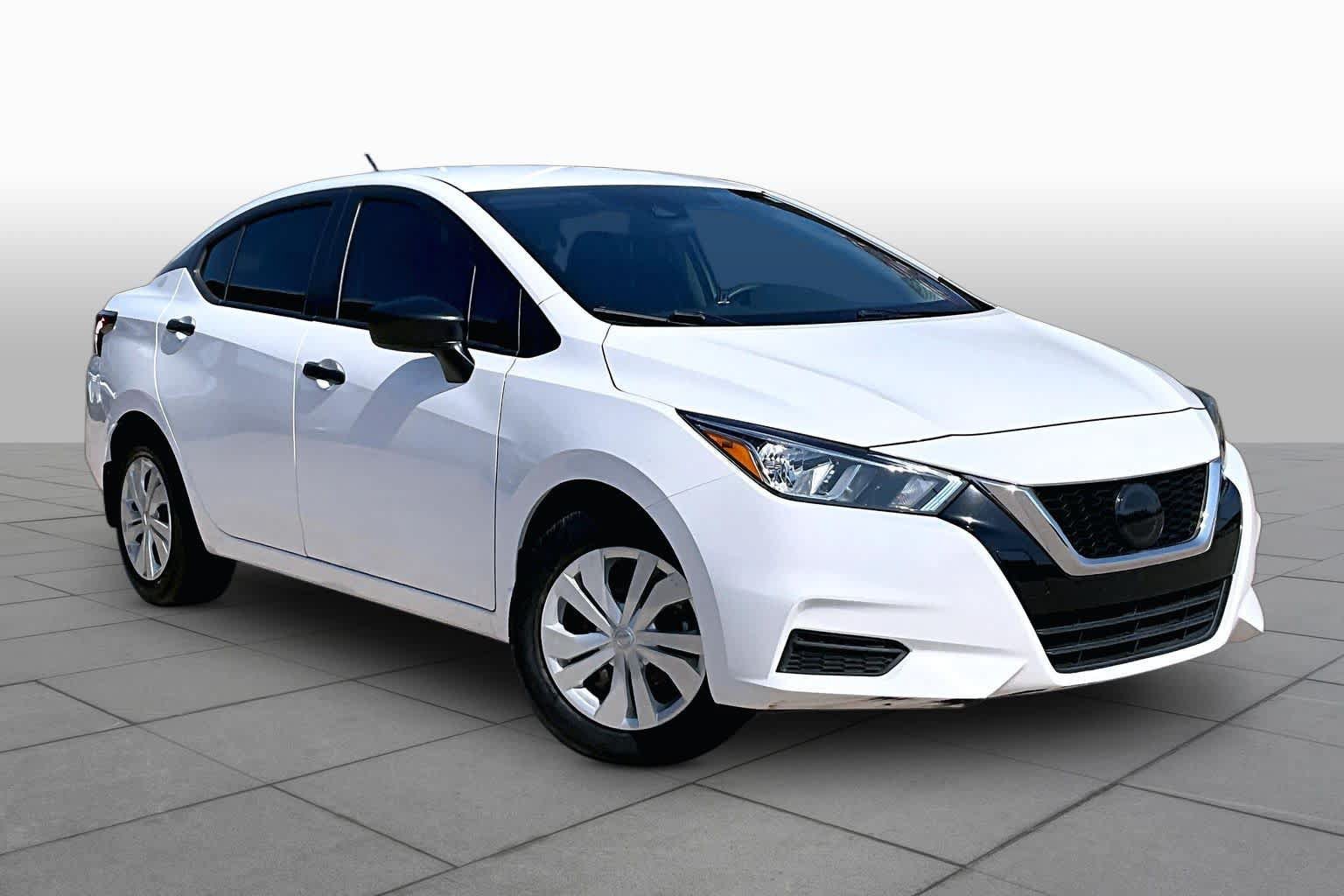 Used 2021 Nissan Versa S FWD image 3