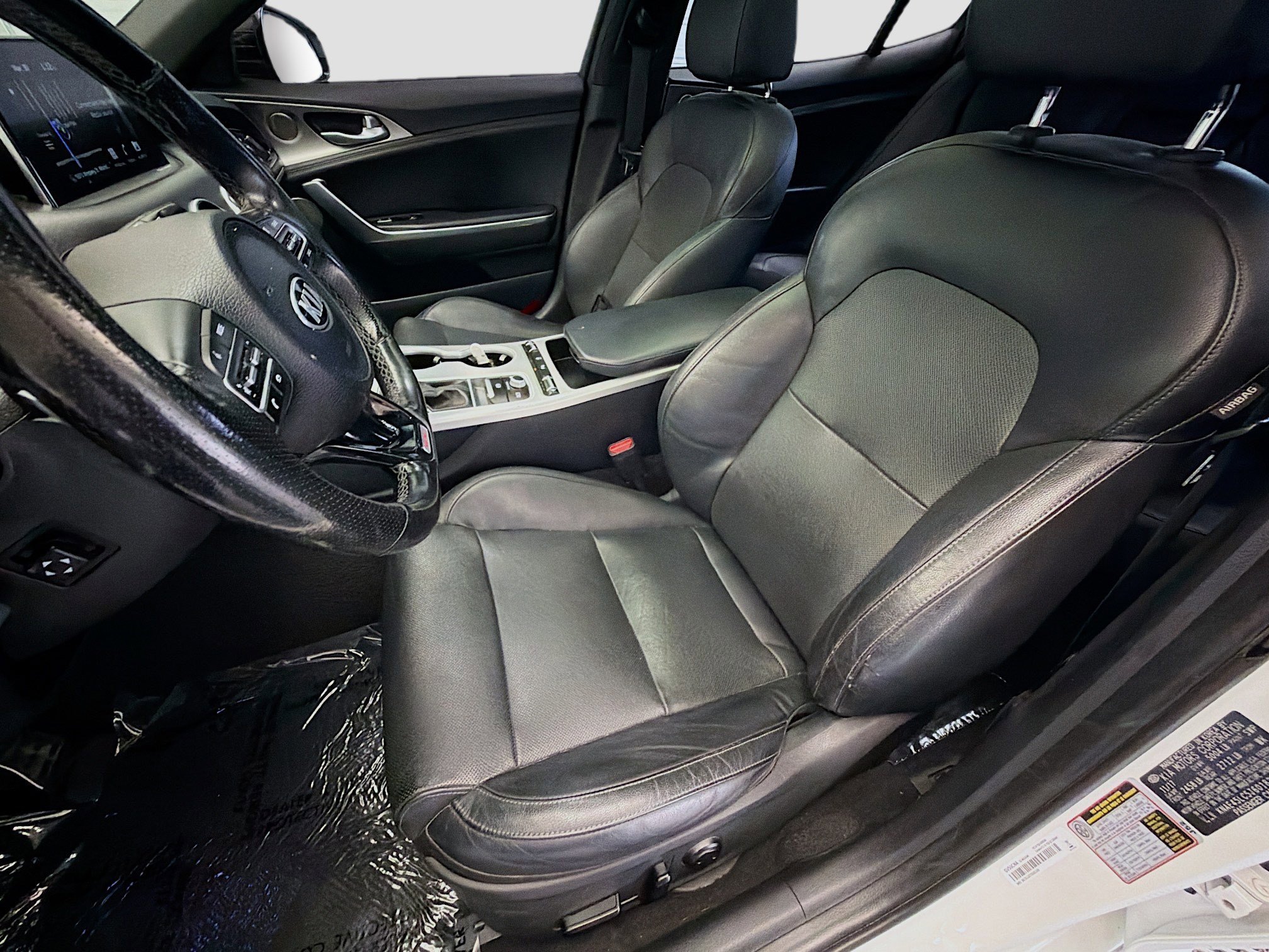 Used 2018 Kia Stinger GT1 image 11