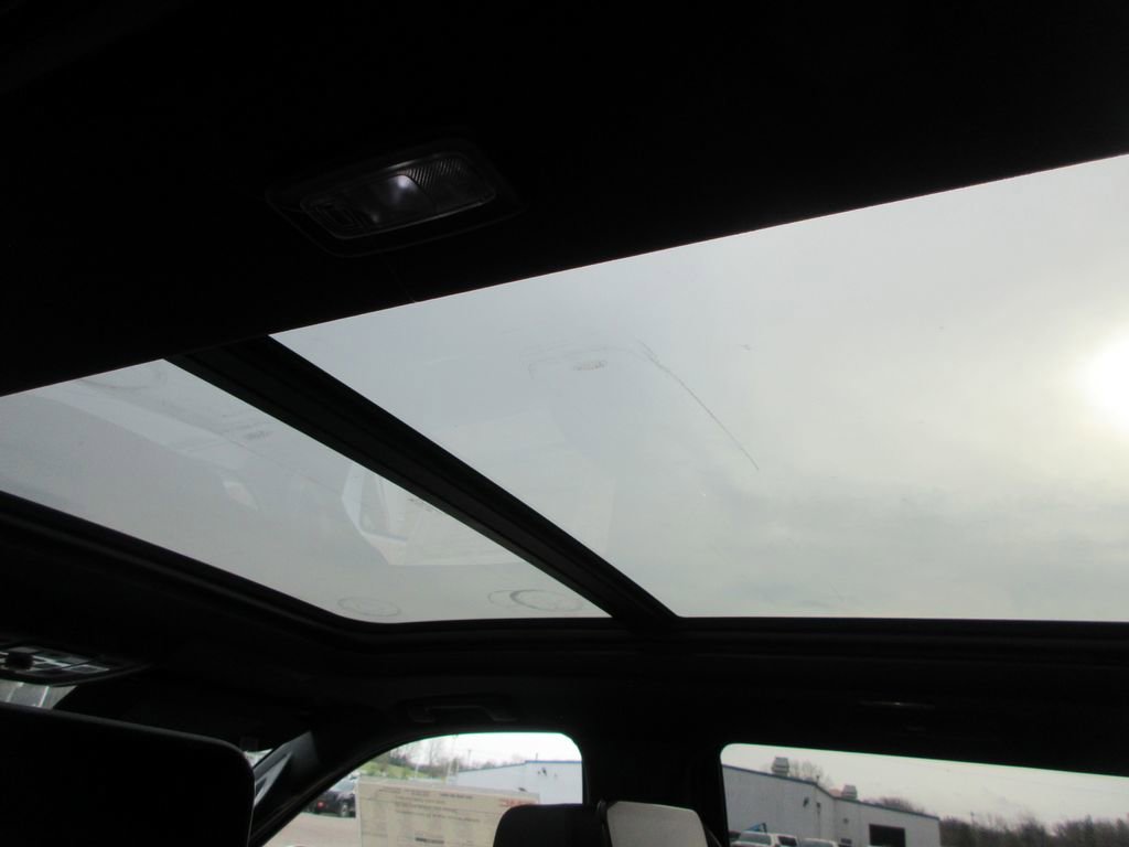 New 2026 GMC Yukon Denali image 14