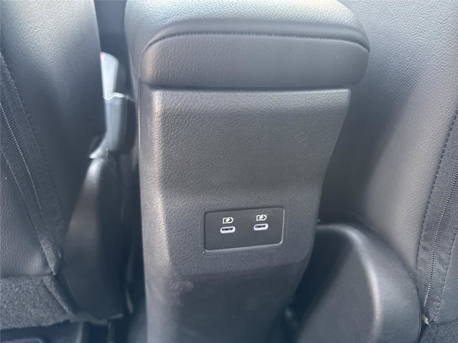 New 2026 Nissan Kicks SR FWD image 31