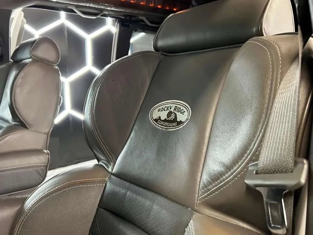 Used 2006 Chevrolet Express 1500 w/ Preferred Equipment Group image 5