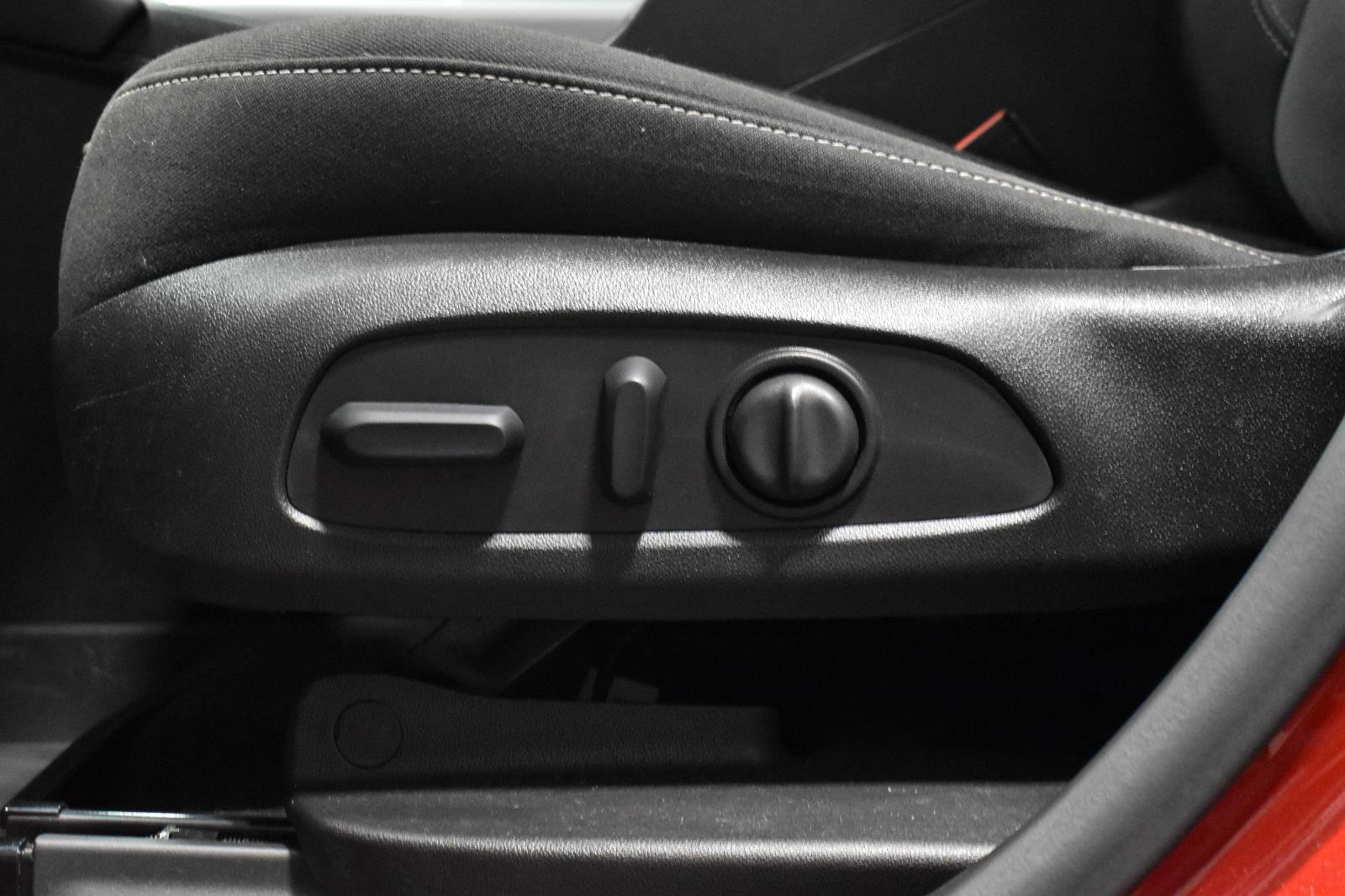 Used 2023 Chevrolet Blazer LT w/ Convenience Package image 8