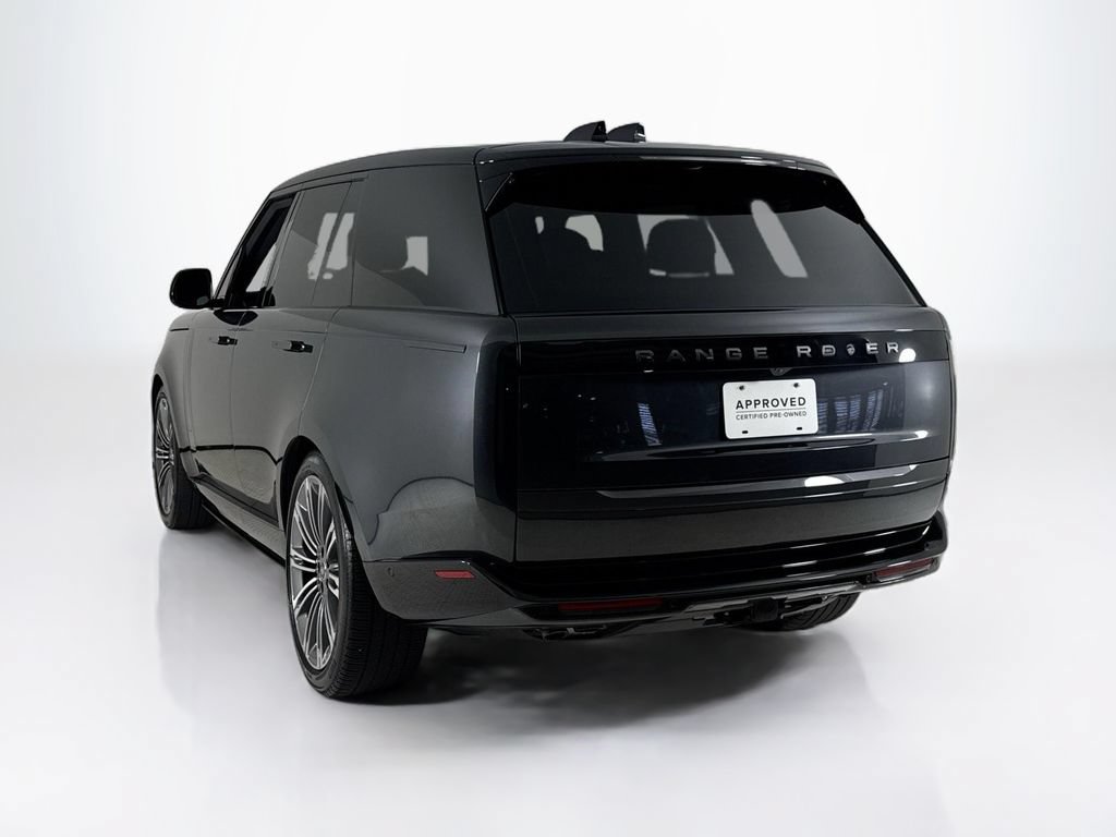 Used 2025 Land Rover Range Rover SE AWD/4WD image 3