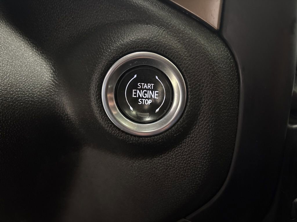 Used 2021 Chevrolet Silverado 1500 High Country image 24