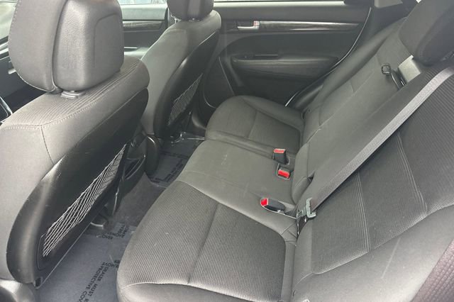 Used 2014 Kia Sorento LX image 12