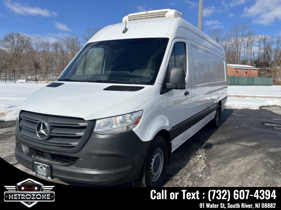 Used 2022 Mercedes-Benz Sprinter 2500 image 12