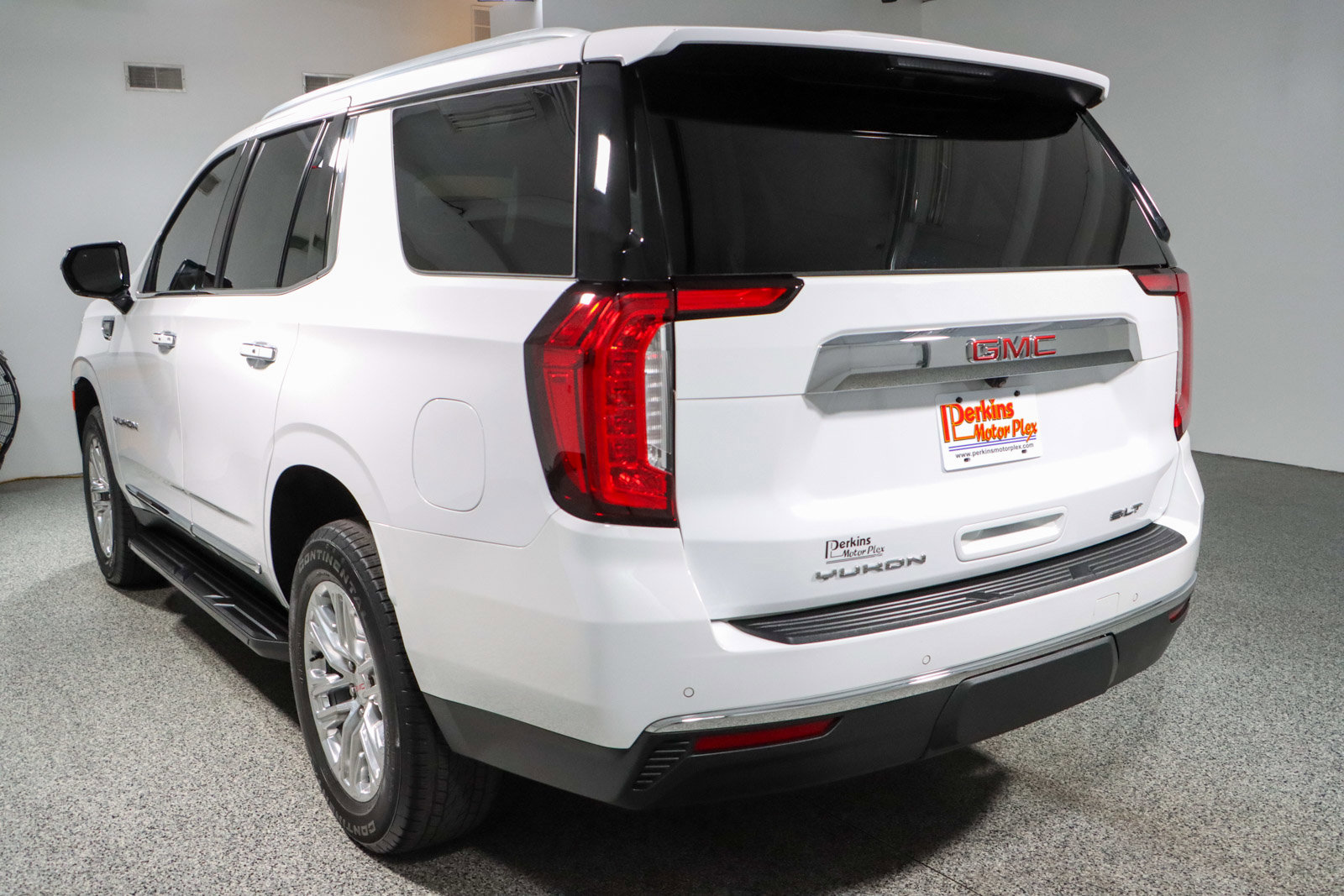 Used 2023 GMC Yukon SLT image 9