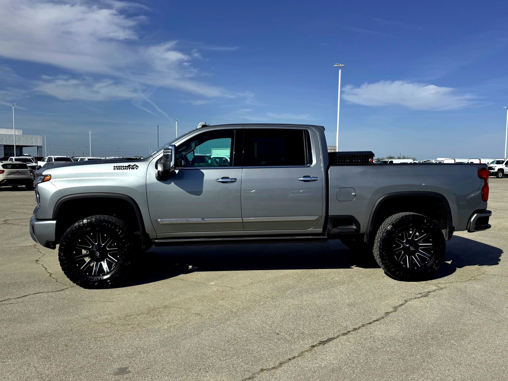 Used 2024 Chevrolet Silverado 2500 High Country w/ Technology Package image 10