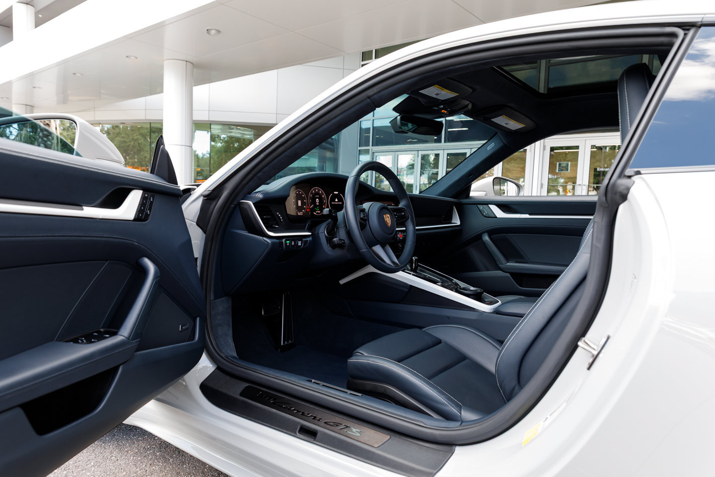Used 2025 Porsche 911 GTS image 50