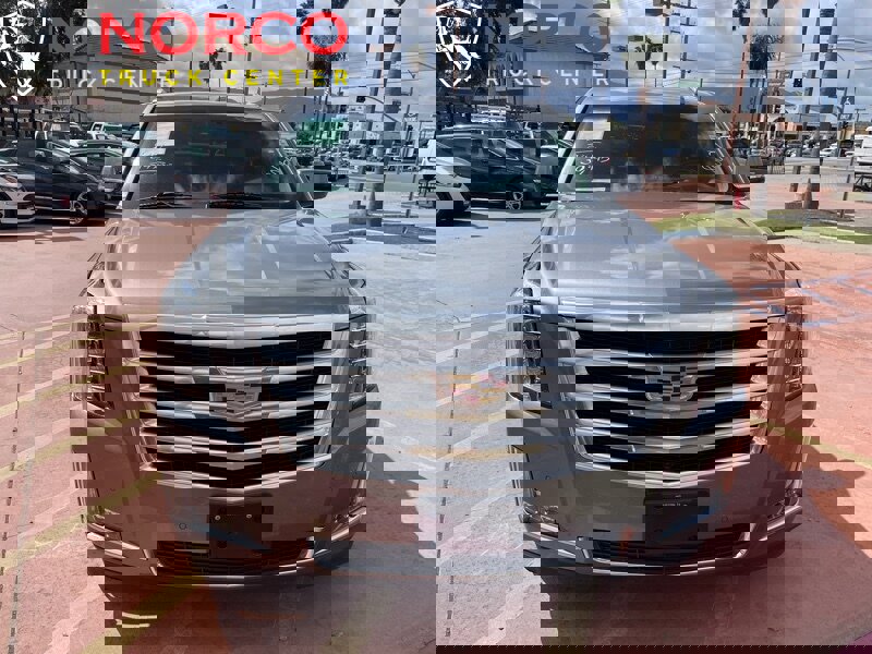 Used 2019 Cadillac Escalade ESV Luxury image 41