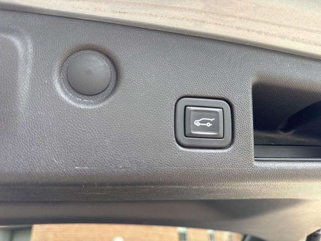 Used 2024 Chevrolet Equinox RS FWD image 9