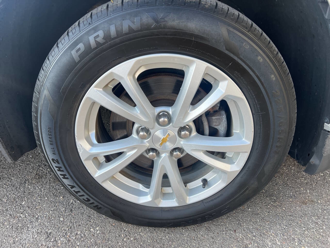 Used 2017 Chevrolet Equinox LT w/ Convenience Package image 23
