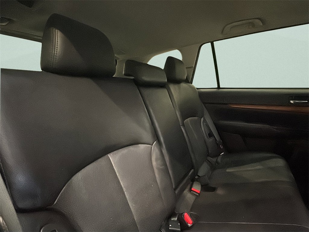 Used 2013 Subaru Outback 2.5i Limited w/ Moonroof Pkg image 12